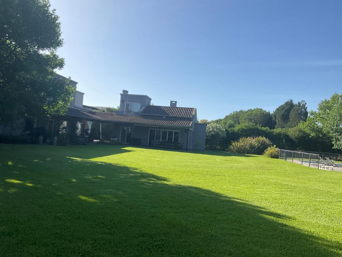 Del Pilar, Barrio Cerrado Vacaciones Casa de férias *